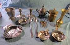 Lo d'objets en étain,laiton,métal arg,sucrier,coquille st Jacques,tastevins etc