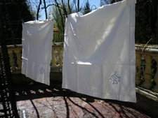 un lot de deux anciennes taies