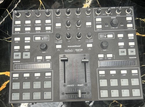 Novation twitch - twitch, –
