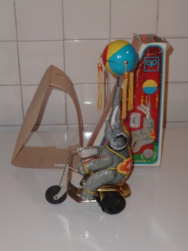 Ancien automate elephant - elephant, tin