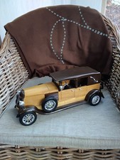 Voiture Renault NN1926 en bois