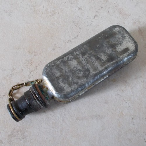 Ancienne burette huile - ancienne,