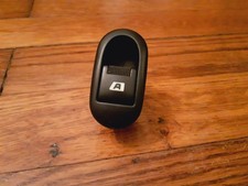interrupteur lève vitre CITROEN C2 / C3 PEUGEOT 1007 ... OEM 96401469XT
