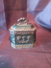 ancien pot à tabac en étain ou plomb décor bateau voilier corne d'abondance