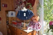 jupe neuve petit bateaux marine doublee    3 ans  45 euros***