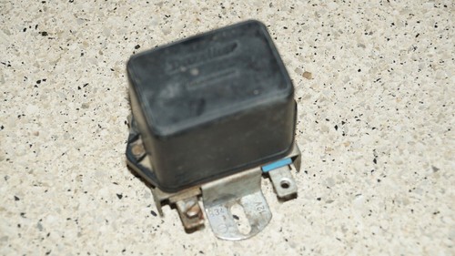 Régulateur tension 12v - de,