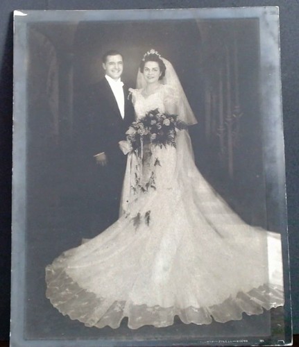 Vintage wedding photo - b&w,