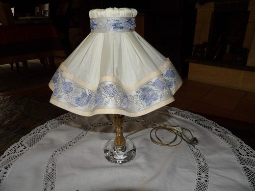 Ancienne lampe pied cristal - cristal, et