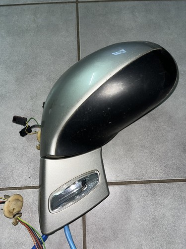 Rétroviseur électrique