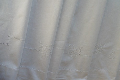 Superbe drap monogrammé avec - monogrammé,