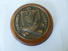 TAPE DE BOUCHE MARINE NATIONALE AVISO ESCORTEUR DOUART DE LAGRE en BRONZE