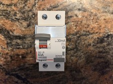 INTERRUPTEUR DIFFERENTIEL 63A