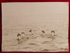 Photo Cinq Femmes Salles De