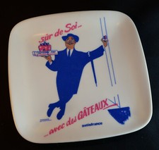 Monnayeur comptoir Sur de Soi avec les gateau PATISFRANCE plastique années 50/60