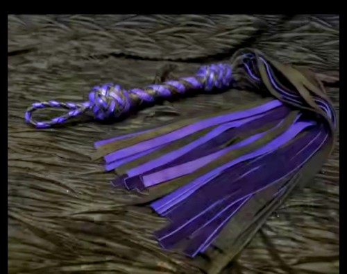 Leather flogger martinet - , en