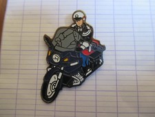 pin's  motard  gendarmerie