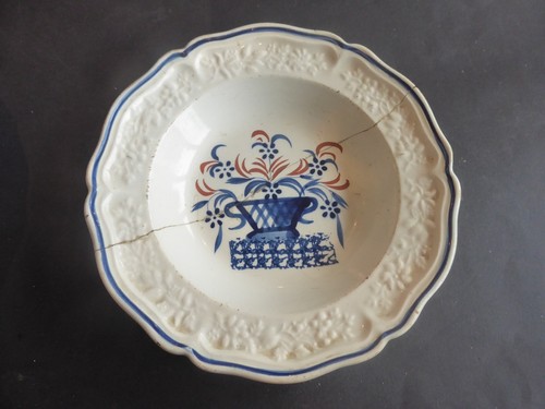 Assiette bol ancienne - /,