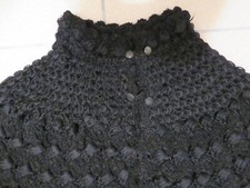 CAPE d'EPAULES Victorienne 1880/ 1890 LAINE NOIRE tricot fait main COL HAUT