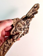 Plaque murale en bronze doré – Support pour nécessaire de cheminée