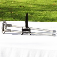 Ancien porte serviette double articulation en métal chromé et verre