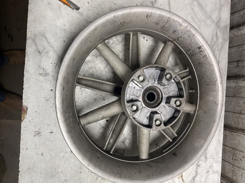 Roues arrière droite - roues,