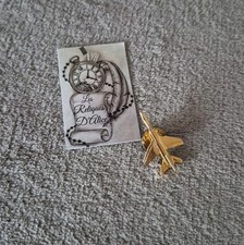 Pin's avion Mirage F1 doré