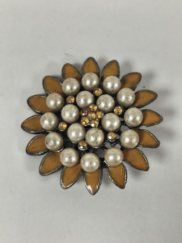 Broche vintage fleur métal
