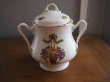 ancien sucrier en porcelaine de limoges, PP Limoges estampille. Très bon état