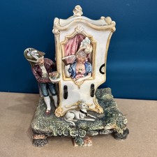 Figurines en Barbotine Ancienne Chaise À Porteur Chien Courtisan Groupe Boîte