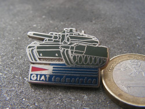 Pins militaire giat - ,