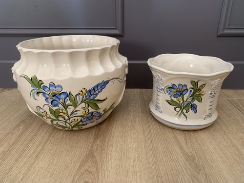Lot caches pot faience - lot,