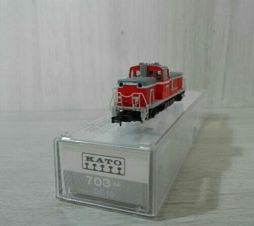 Kato 703 diesel locomotive - kato,