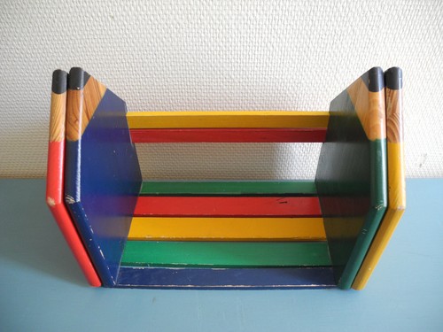 étagère serre livres crayons