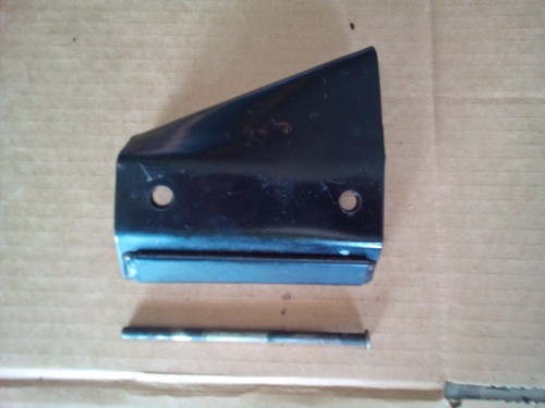 Patte fixation selle - patte, de