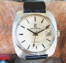 montre   SELHOR D5  AUTOMATIQUE FONCTIONNE NON OUVERTE  PETIT FELS SUR LE VERRE