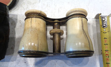 Petite paire de jumelles de