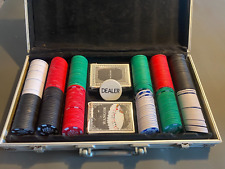 jeux de cartes dans une malette avec jetons (ma rèf: 174 § )