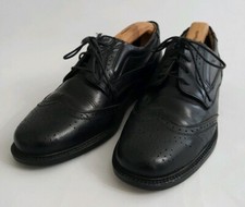 CHAUSSURES EN CUIR À LACETS