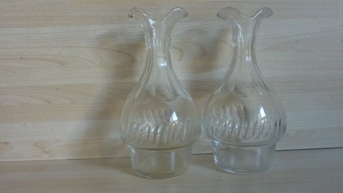 Deux flacons anciens pour