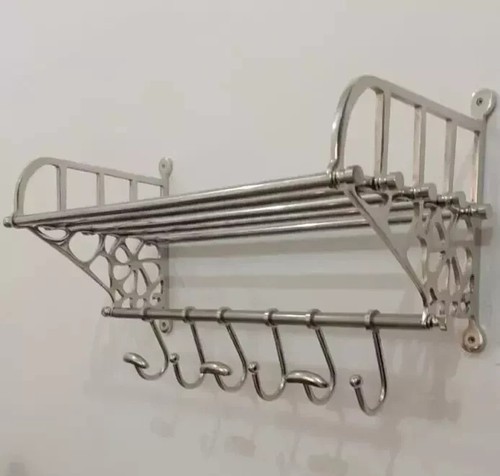Porte manteau étagère à - d'étagère,
