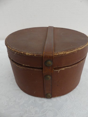 Boite chapeaux ancienne - boite,