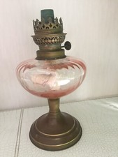 ancienne lampe à pétrole en