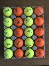 2 Balles De Golf Couleur Très Bon L’état 