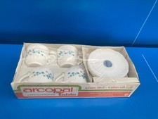 Set de 4 Mug tasses à café + 4 soucoupes en Arcopal modèle Myosotis en boîte