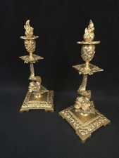 Paire de bougeoirs aux
