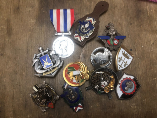Insignes médailles militaire - insignes,