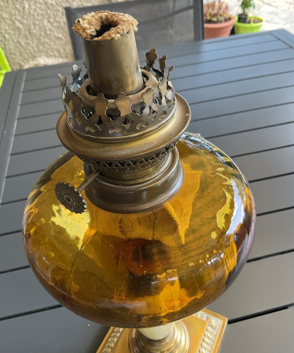 Ancienne lampe pétrole - ancienne,