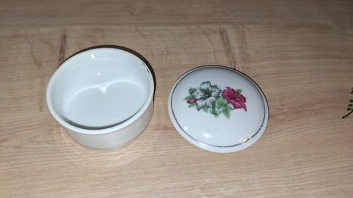Petite boite porcelaine - en,