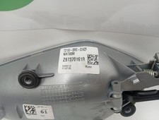 Poignee porte avant gauche