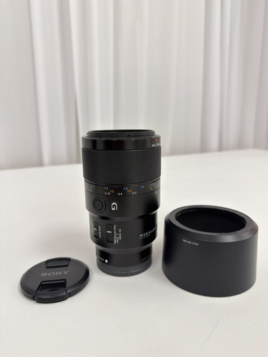 Sony 90mm macro g - g, oss